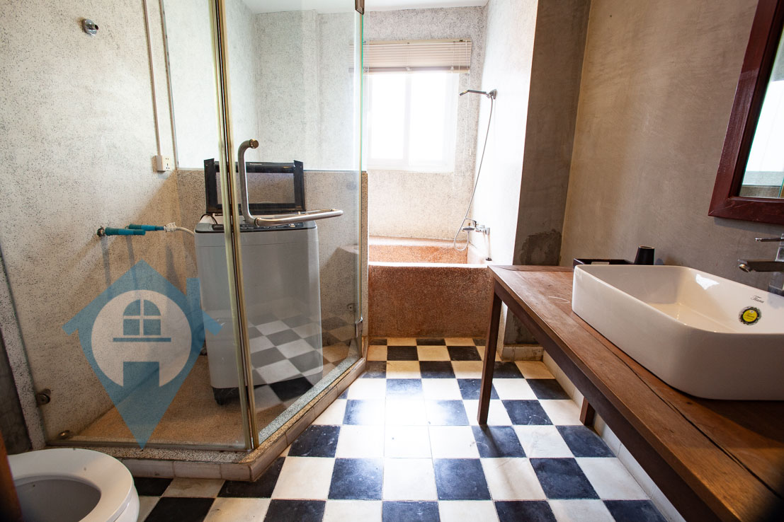 ''1 Bedroom Apartment Near Independence Monument | Phnom Penh Real Estate''