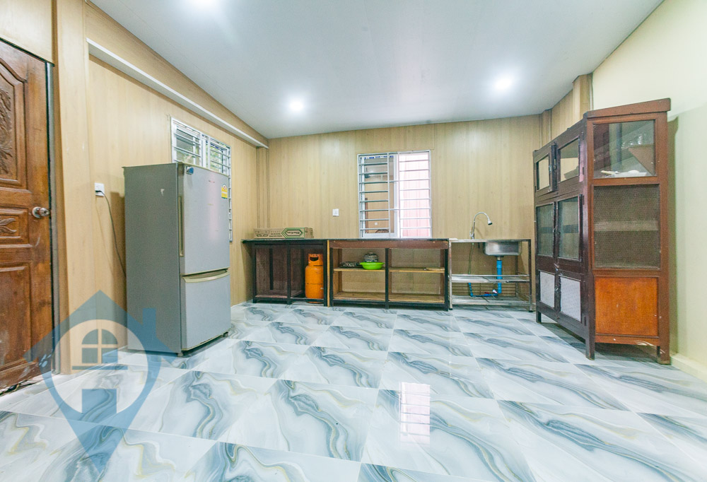 2 Bedroom Top Half of a Wooden Villa in Boeung Trabek | Phnom Penh