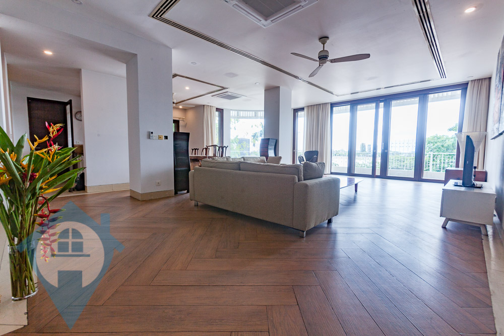 4 Bedroom Duplex Apartment on Riverside | Phnom Penh