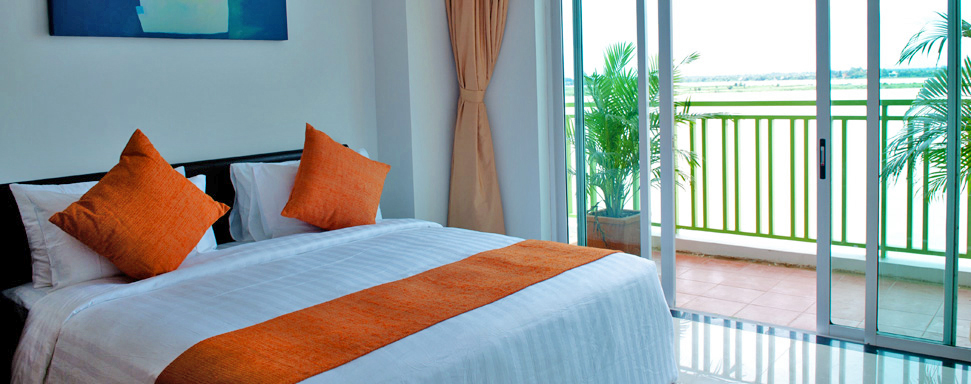 2 bedroom apartment with a stunning view on the Mekong River | Phnom Penh