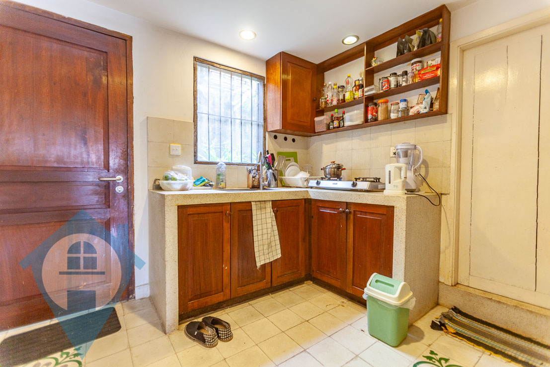 ''2 Bedroom Beside the Royal Palace | Phnom Penh Real Estate''