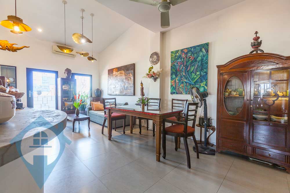 ''3 Bedroom Duplex Near Central Market | Phnom Penh Real Estate''