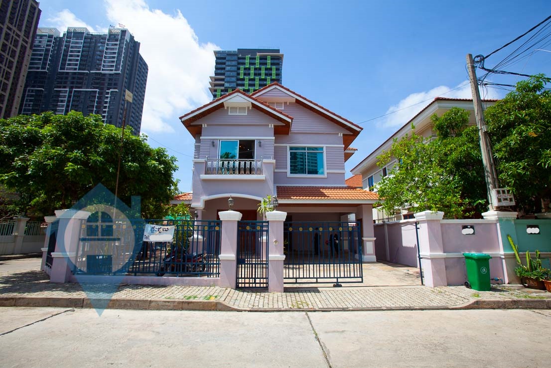 ''3 Bedroom Villa Close to ISPP | Phnom Penh Real Estate''