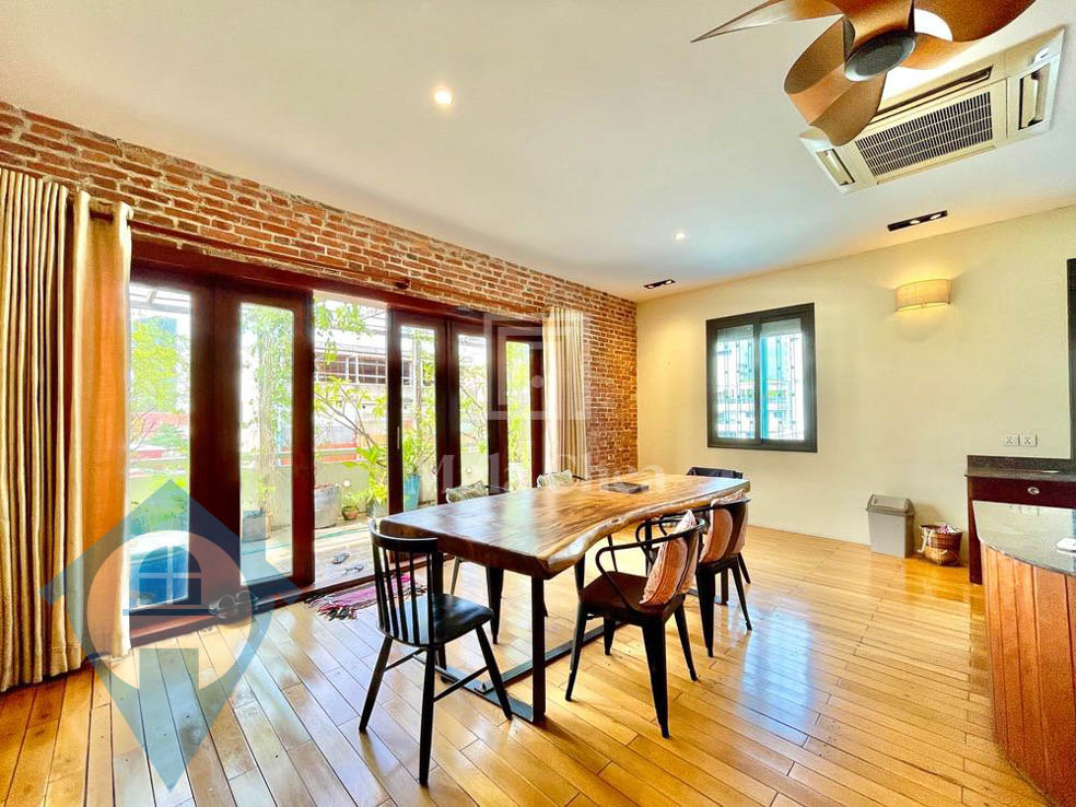 4 Bedroom Apartment in Wat Phnom | Phnom Penh