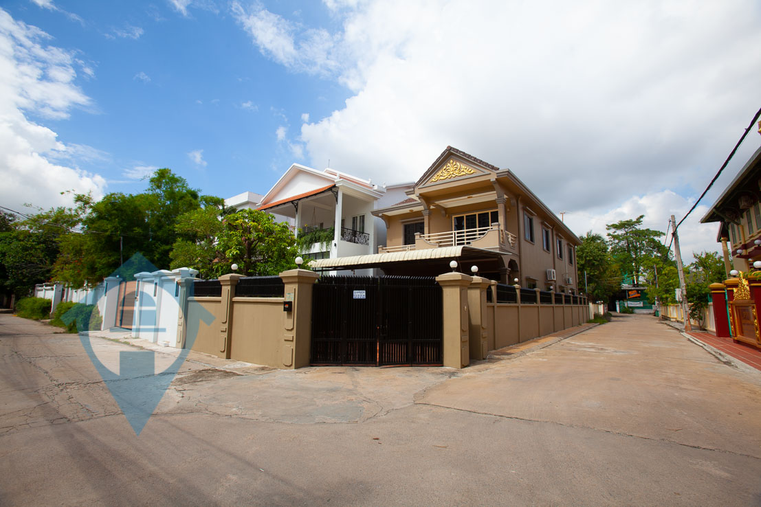 ''4 Bedroom Villa For Rent in Tonle Bassac | Phnom Penh Real Estate''