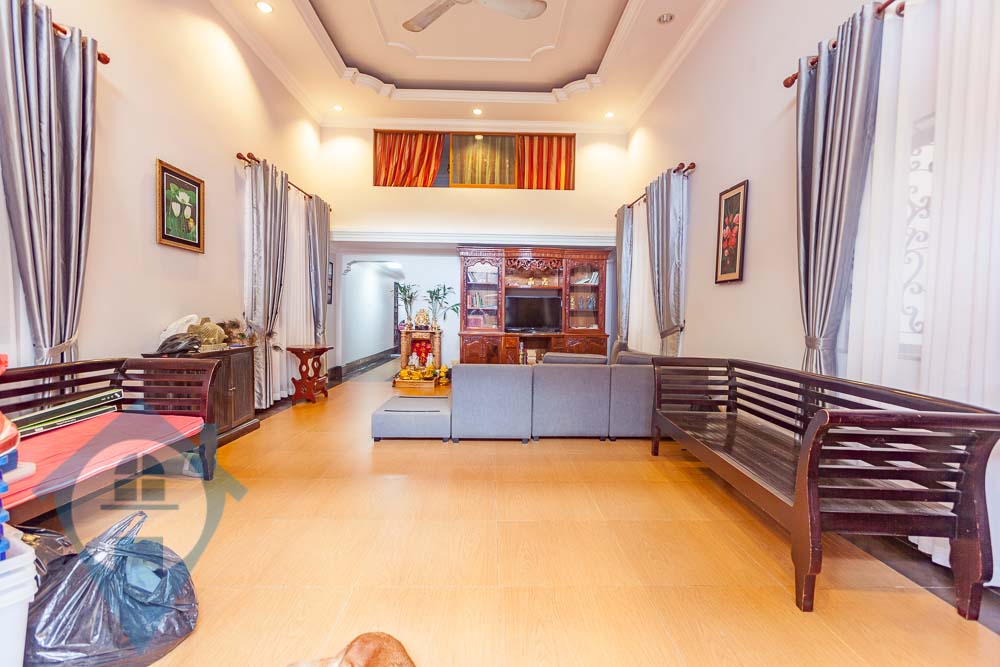 ''5 Bedroom Townhouse in BKK3 | Phnom Penh Real Estate''