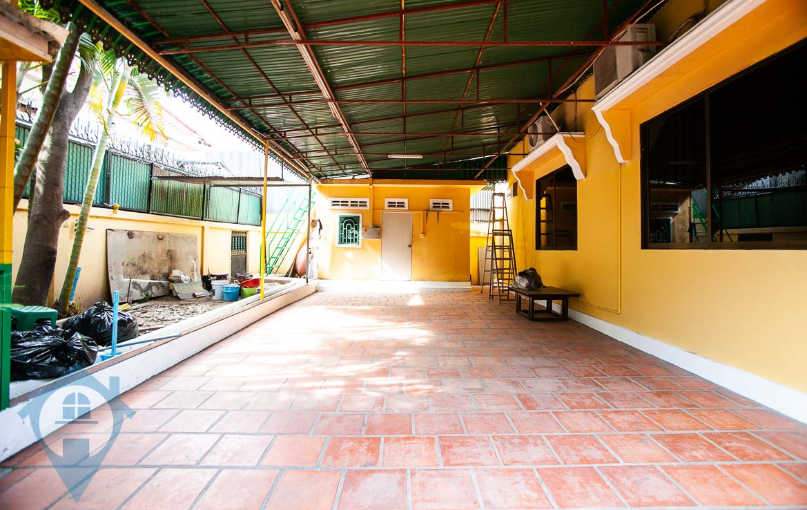 ''Family Sized Three Bedroom Villa Near Russian Market | Phnom Penh Real Estate''