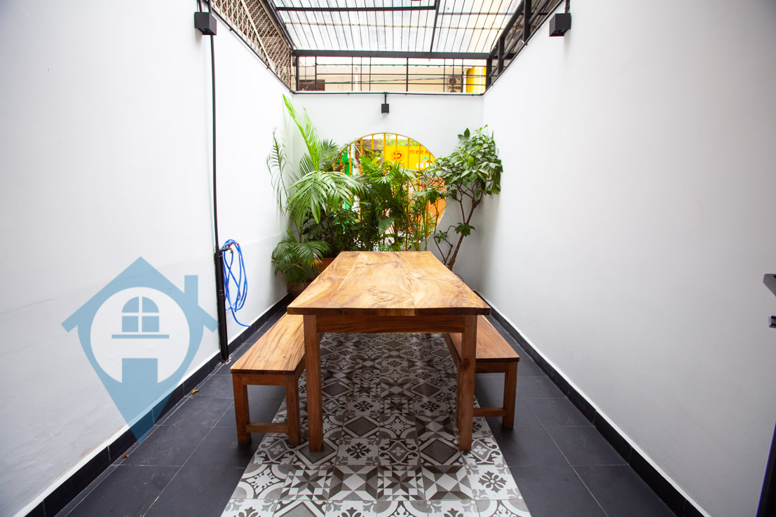 ''Ground Floor 2 Bedroom in Daun Penh | Phnom Penh Real Estate''