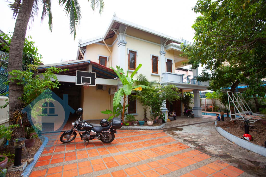 ''Spacious 6 Bedroom Villa in Tonle Bassac | Phnom Penh Real Estate''