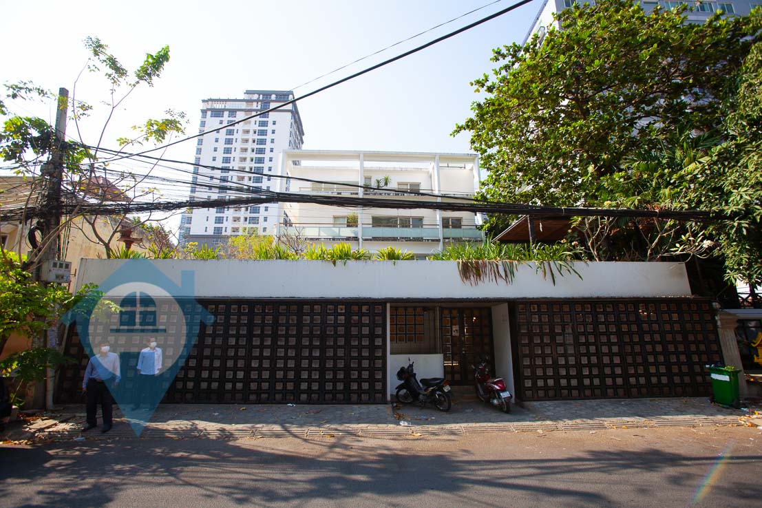 Spacious Swimming Pool Villa in BKK1 | Phnom Penh